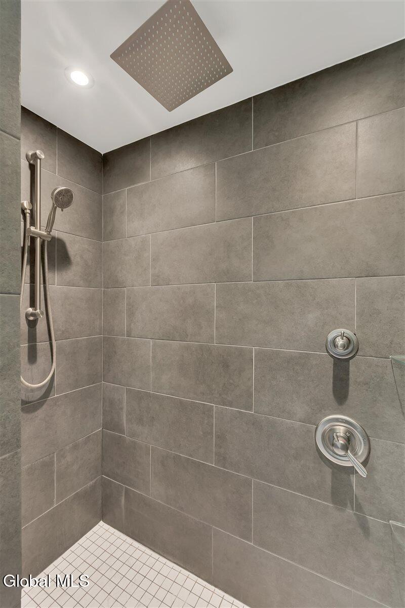 2307 Pine Ridge Road Niskayuna NY 12309