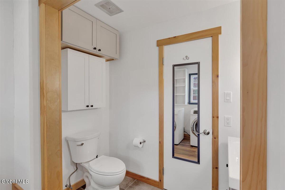 2307 Pine Ridge Road Niskayuna NY 12309