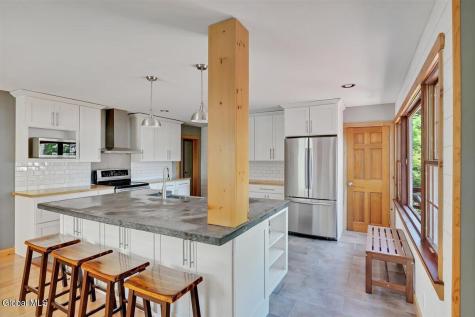 2307 Pine Ridge Road Niskayuna NY 12309