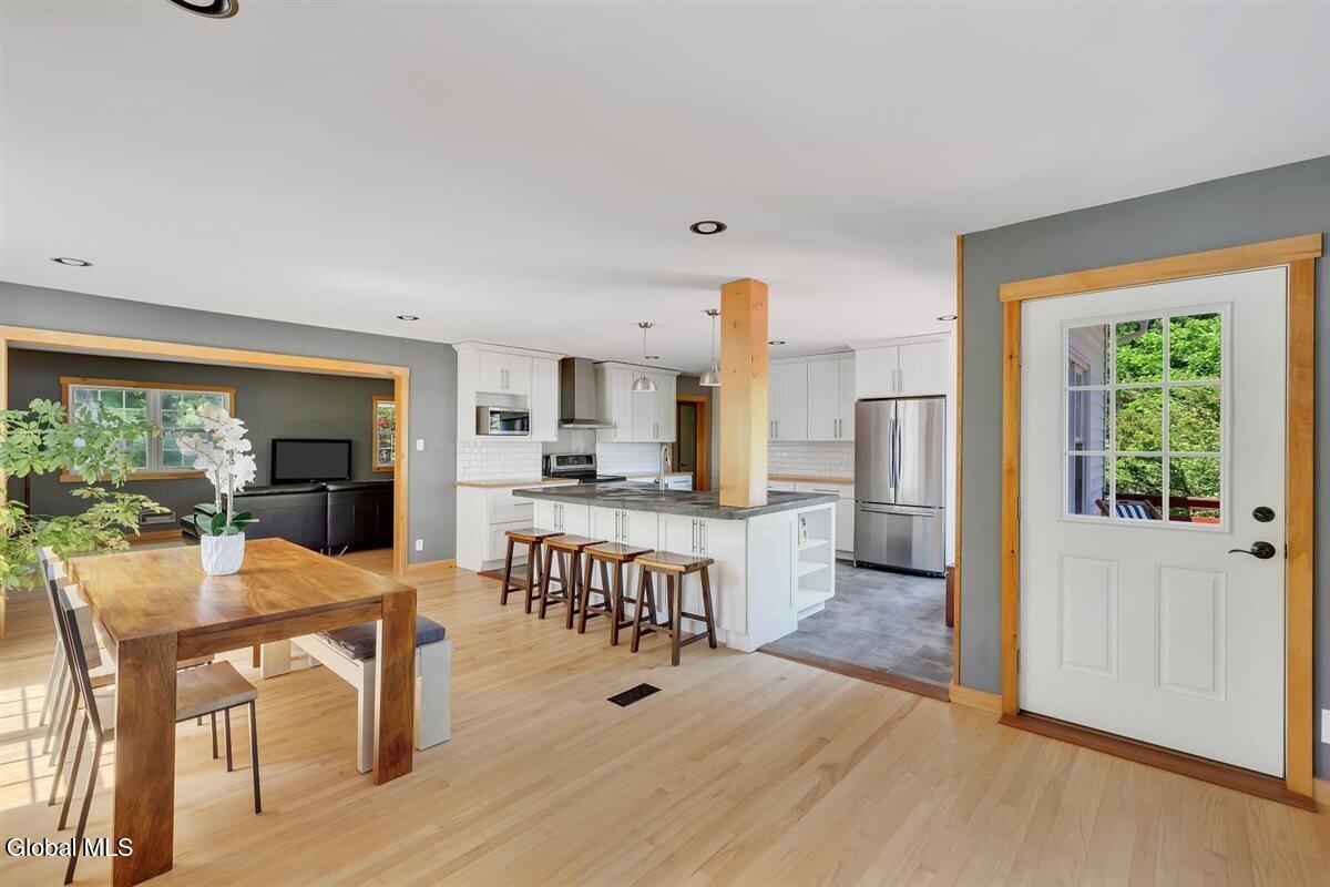 2307 Pine Ridge Road Niskayuna NY 12309