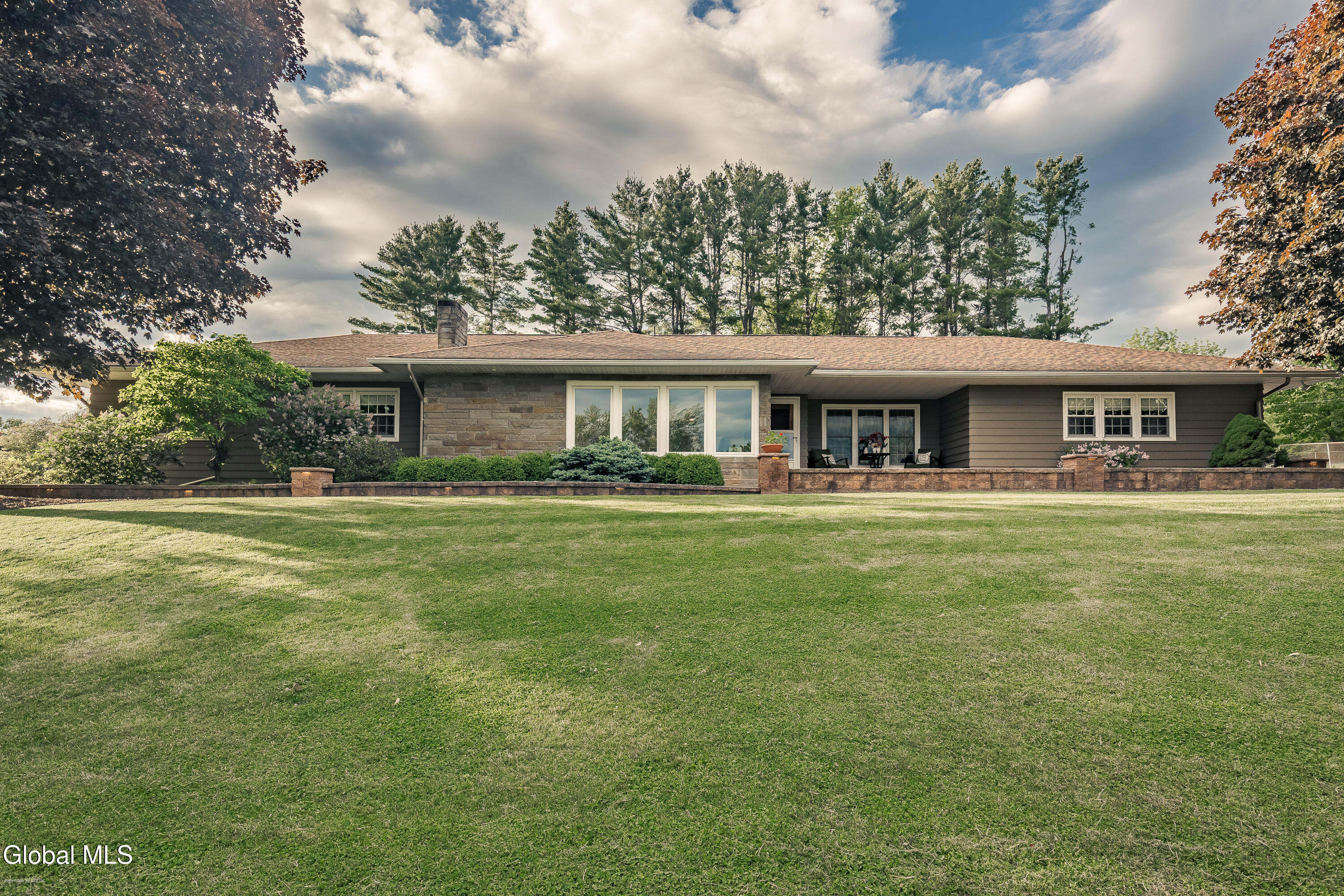 109 Golf Course Road Amsterdam NY 12010