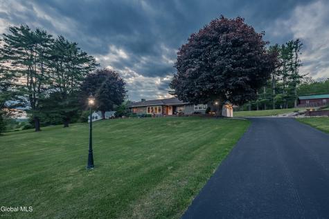 109 Golf Course Road Amsterdam NY 12010