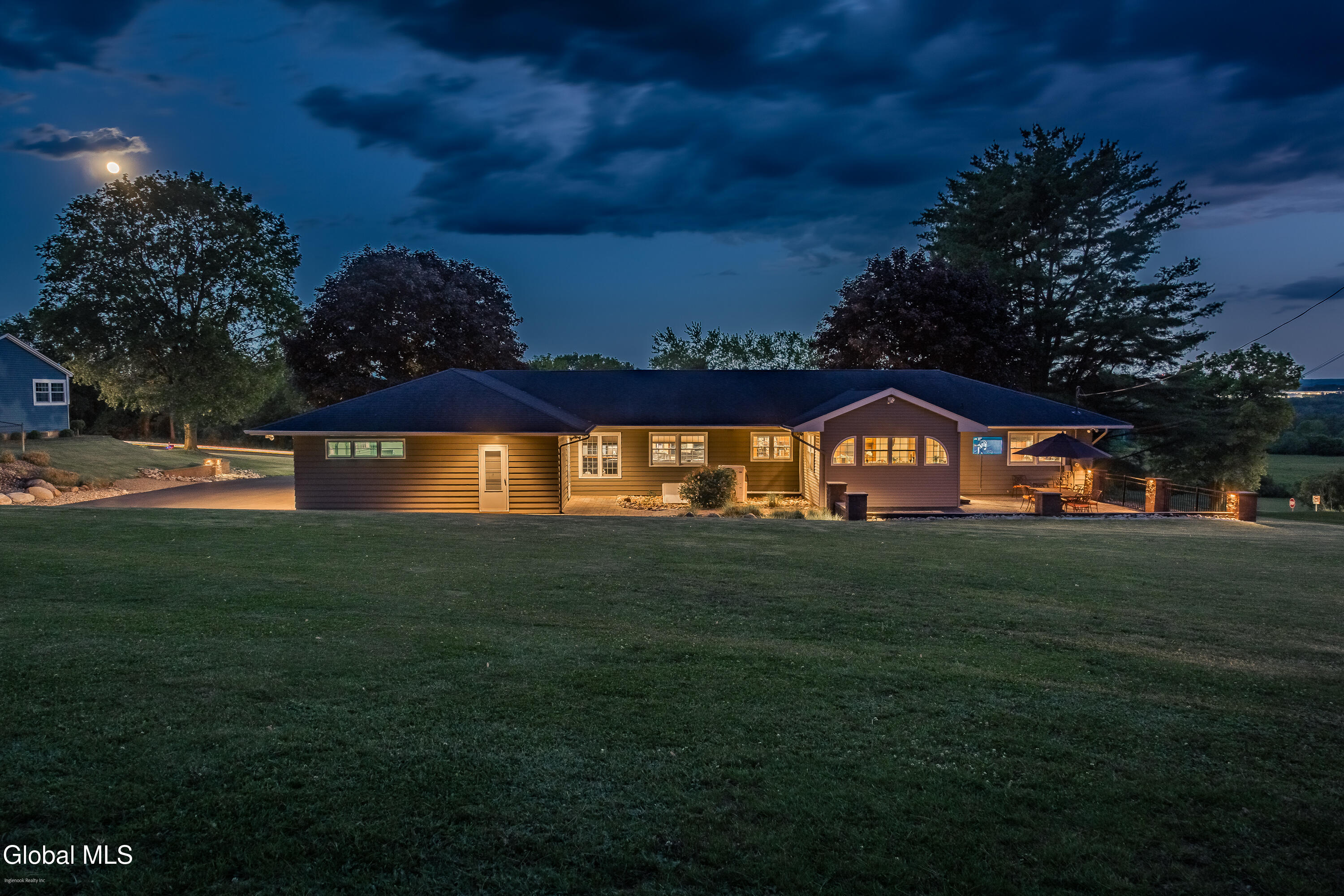 109 Golf Course Road Amsterdam NY 12010