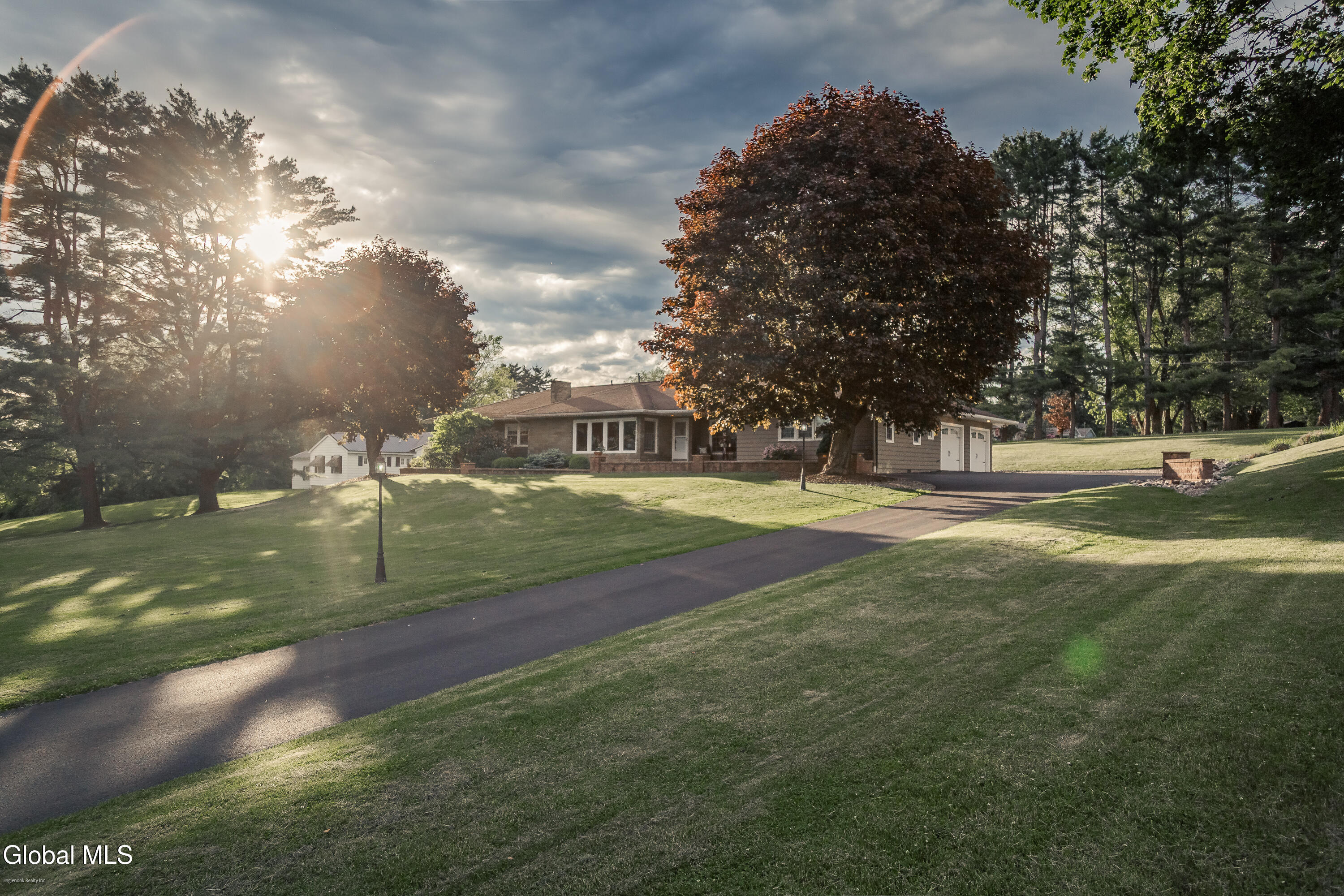 109 Golf Course Road Amsterdam NY 12010