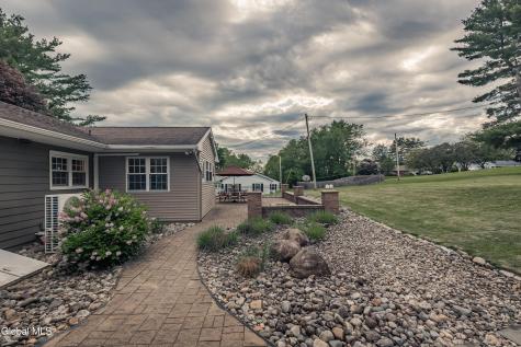 109 Golf Course Road Amsterdam NY 12010