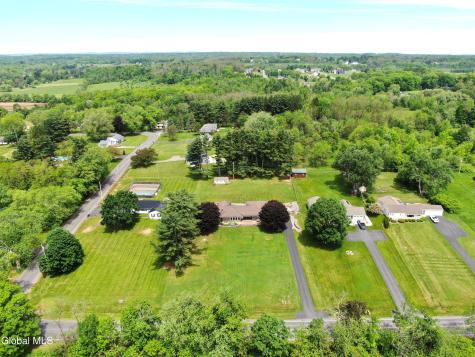 109 Golf Course Road Amsterdam NY 12010