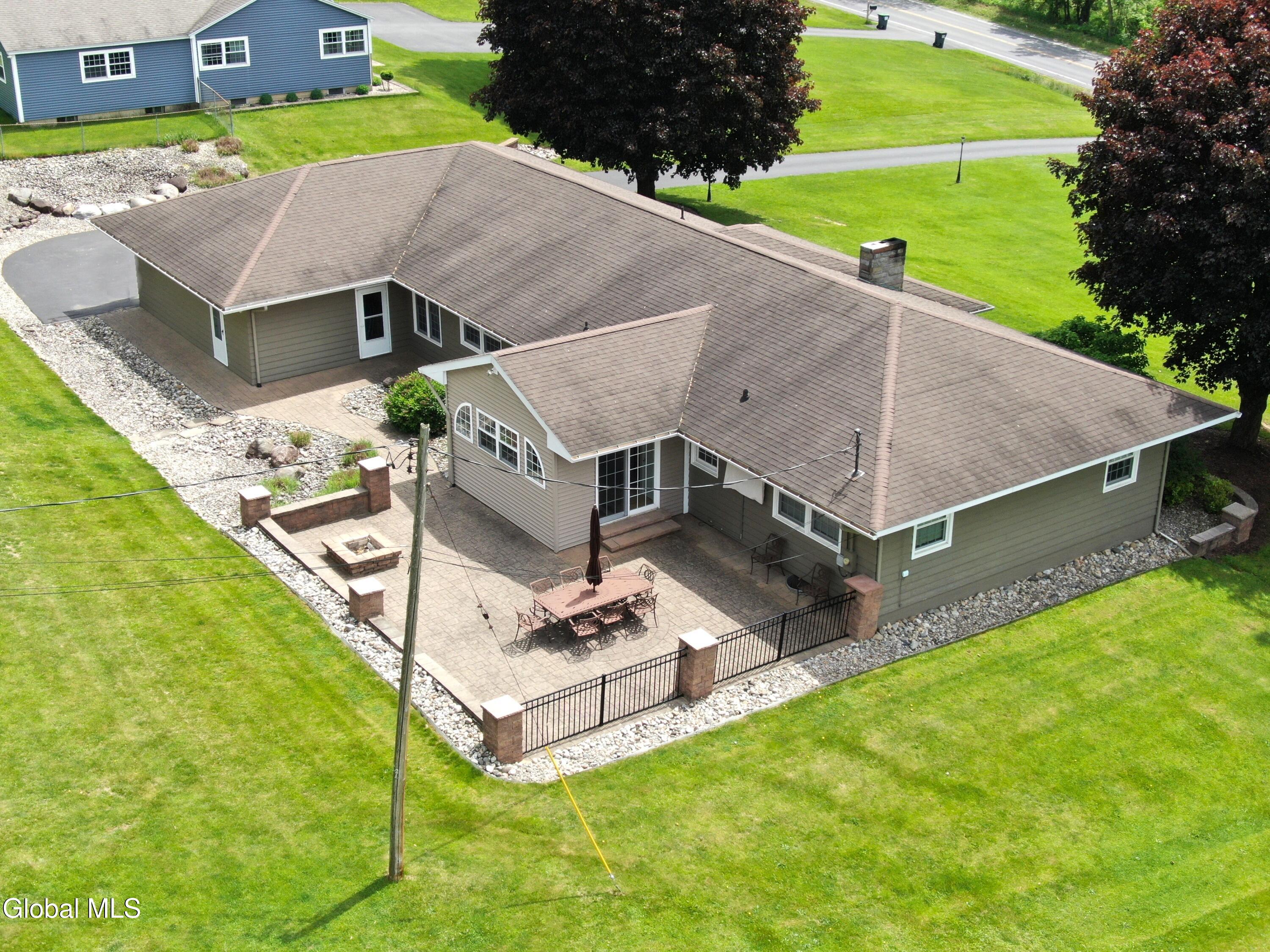 109 Golf Course Road Amsterdam NY 12010