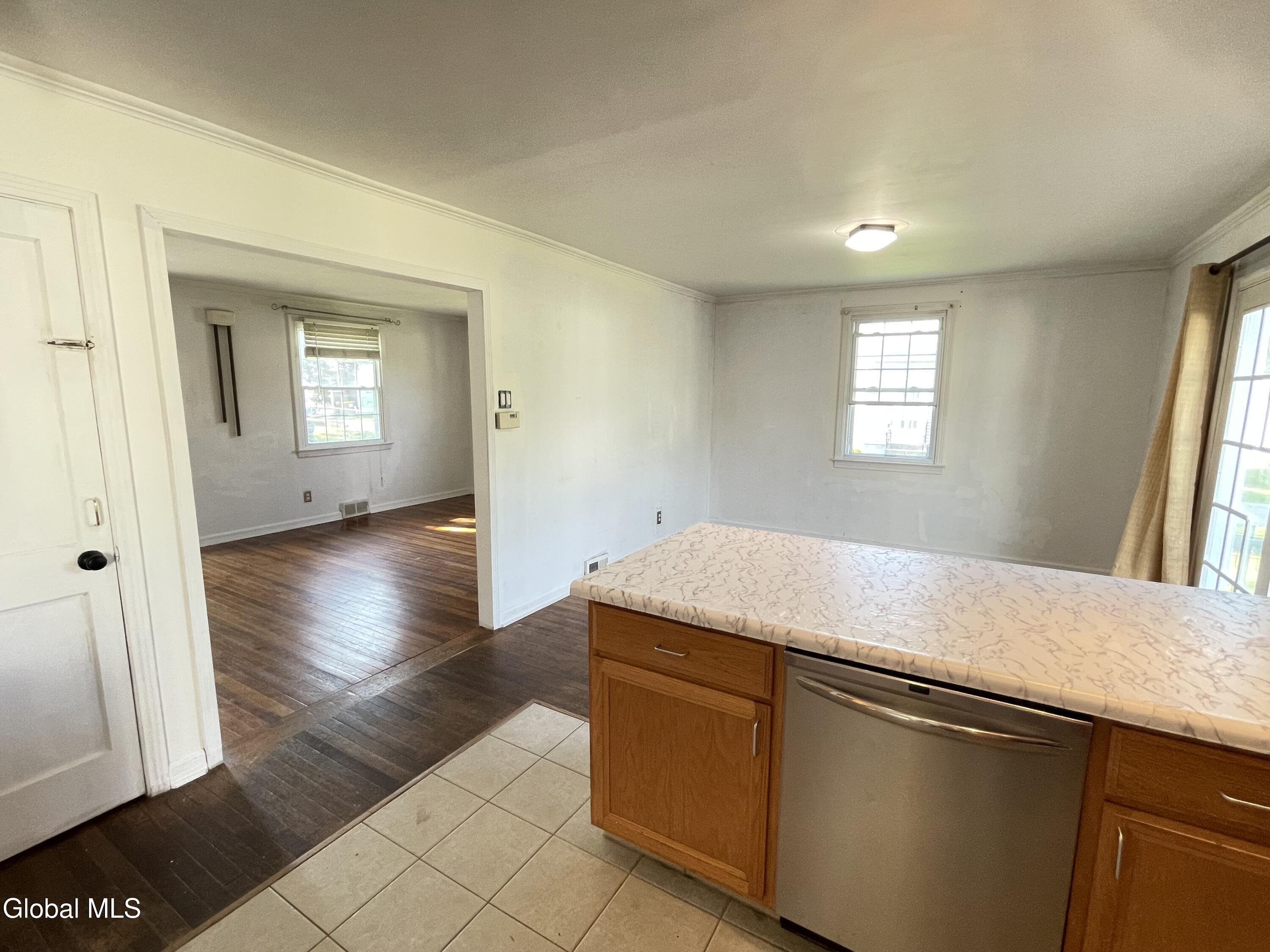 32 Park Avenue Latham NY 12110