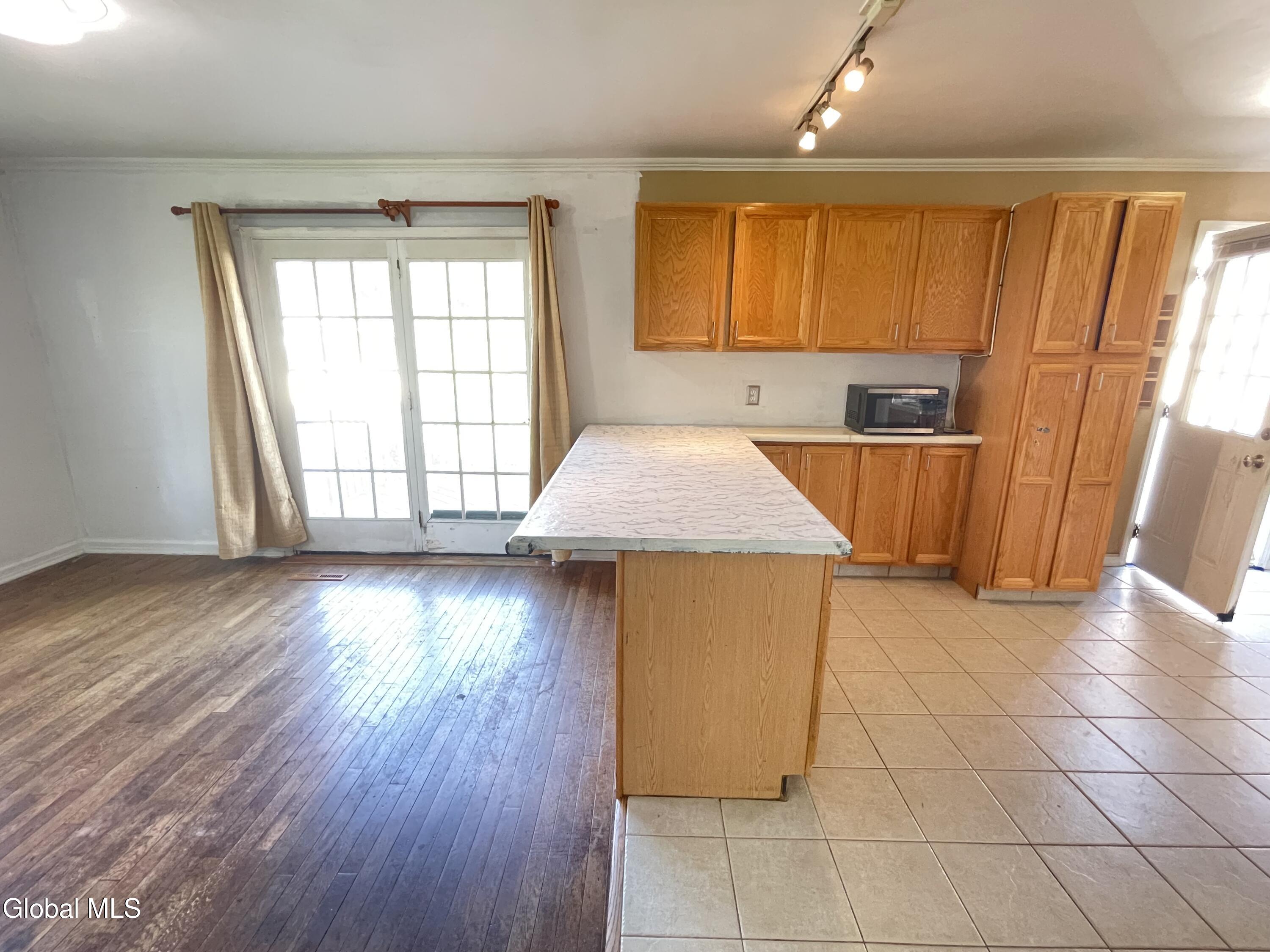 32 Park Avenue Latham NY 12110