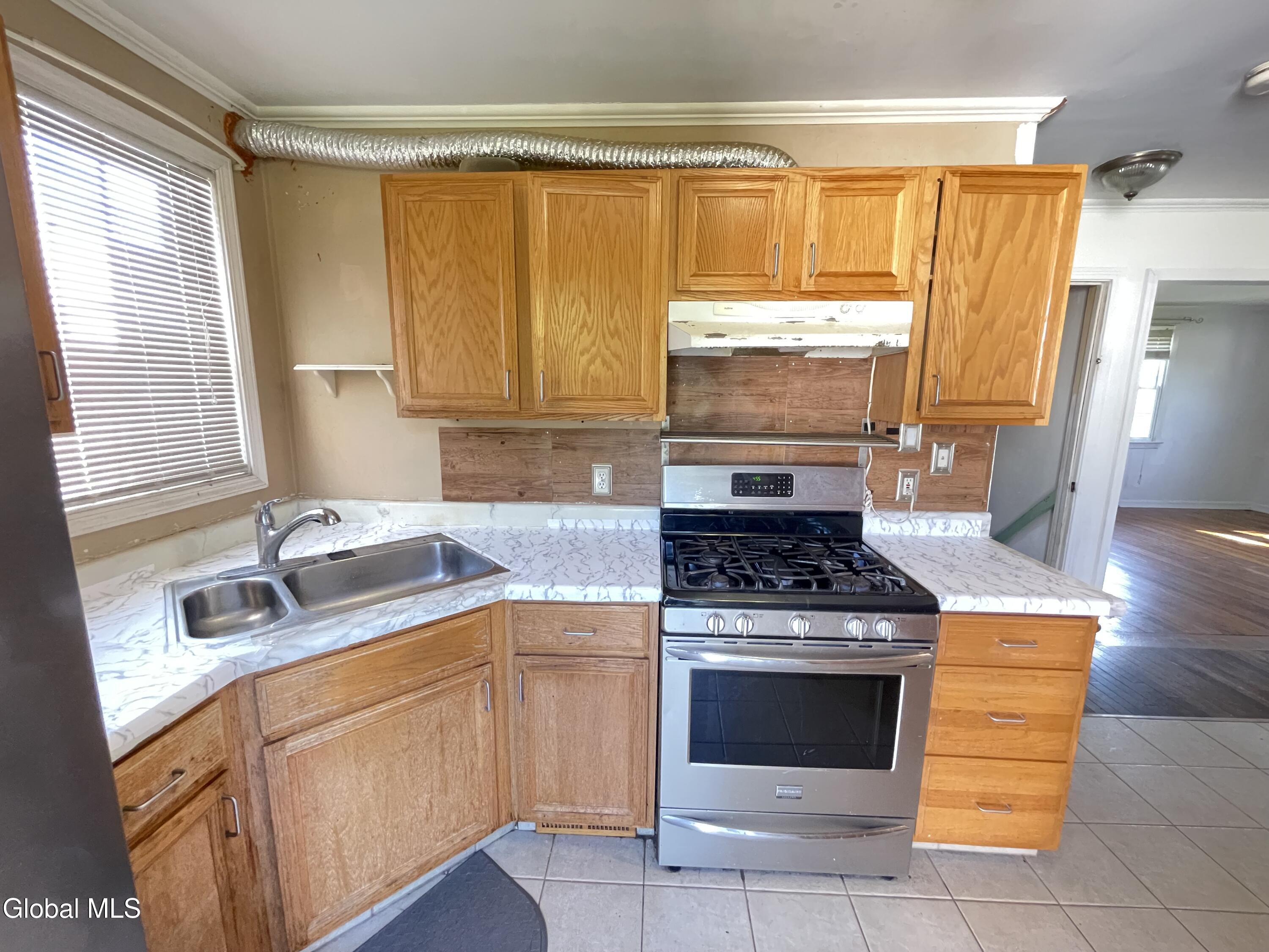 32 Park Avenue Latham NY 12110