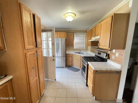 32 Park Avenue Latham NY 12110