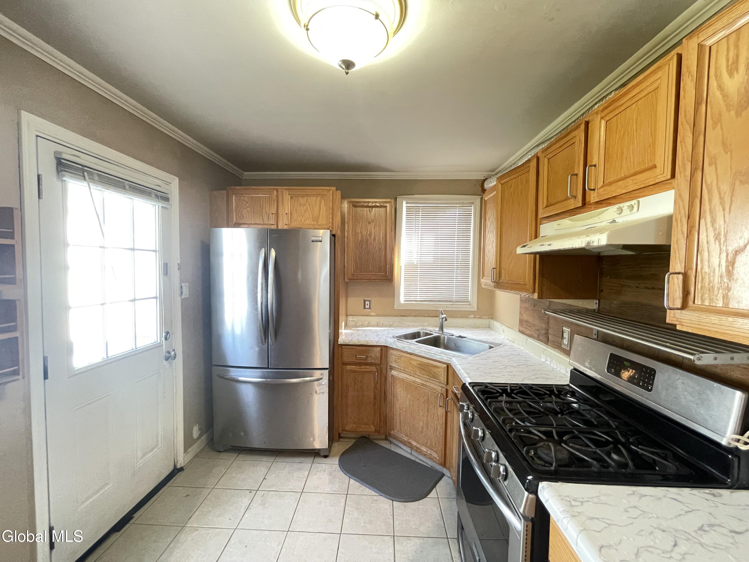 32 Park Avenue Latham NY 12110