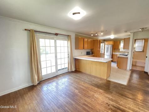 32 Park Avenue Latham NY 12110