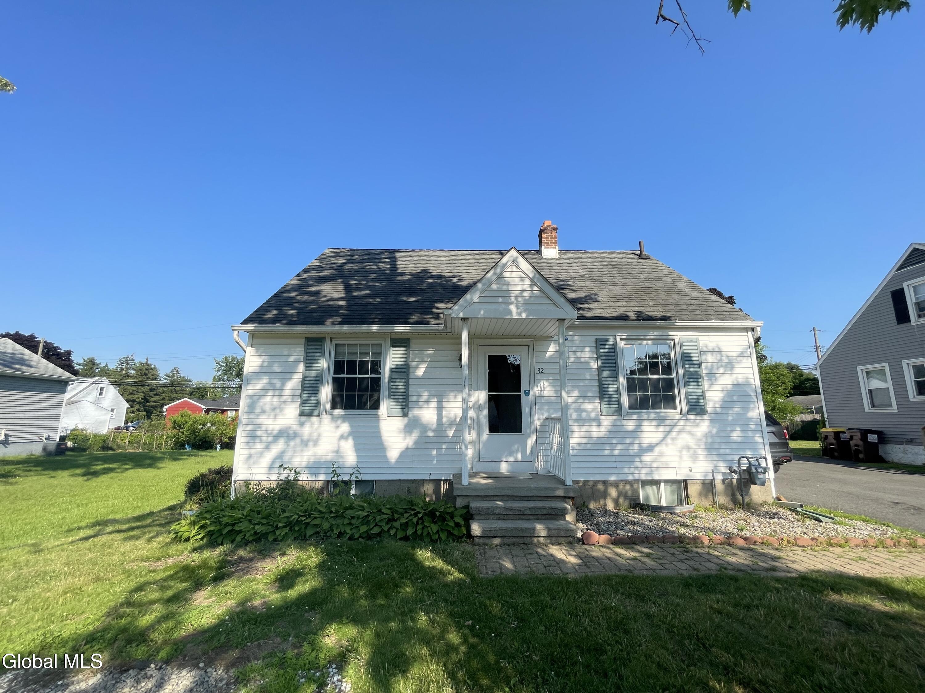 32 Park Avenue Latham NY 12110