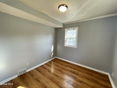 32 Park Avenue Latham NY 12110