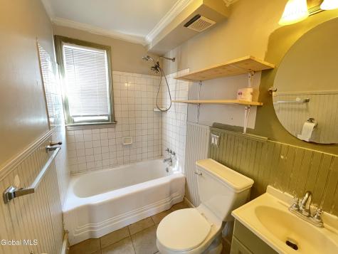 32 Park Avenue Latham NY 12110