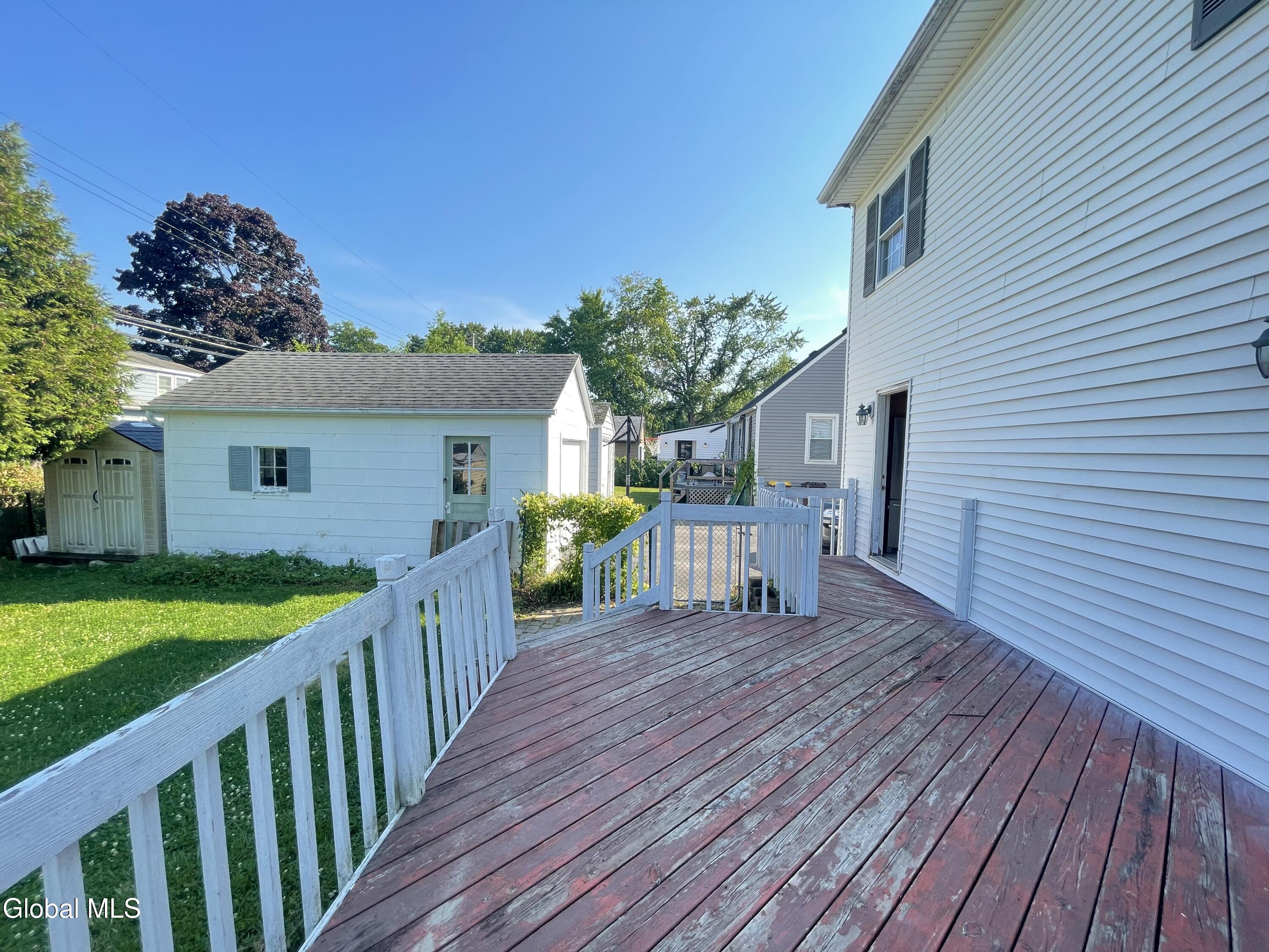 32 Park Avenue Latham NY 12110