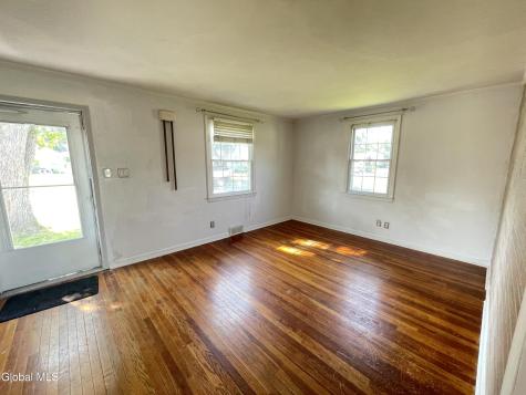 32 Park Avenue Latham NY 12110