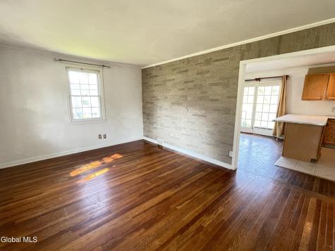 32 Park Avenue Latham NY 12110