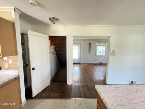 32 Park Avenue Latham NY 12110