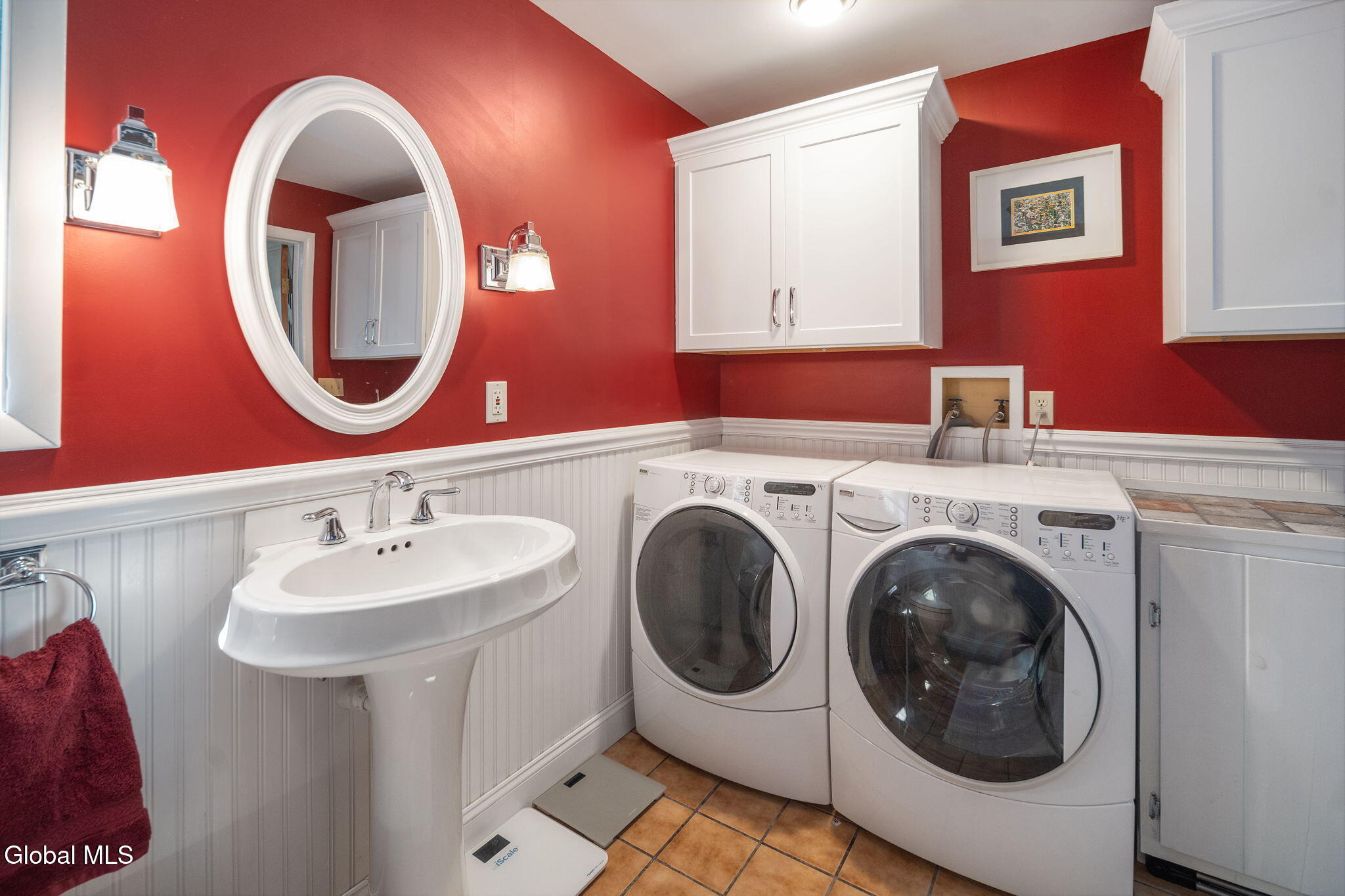 6 W Hite Court Schenectady NY 12303