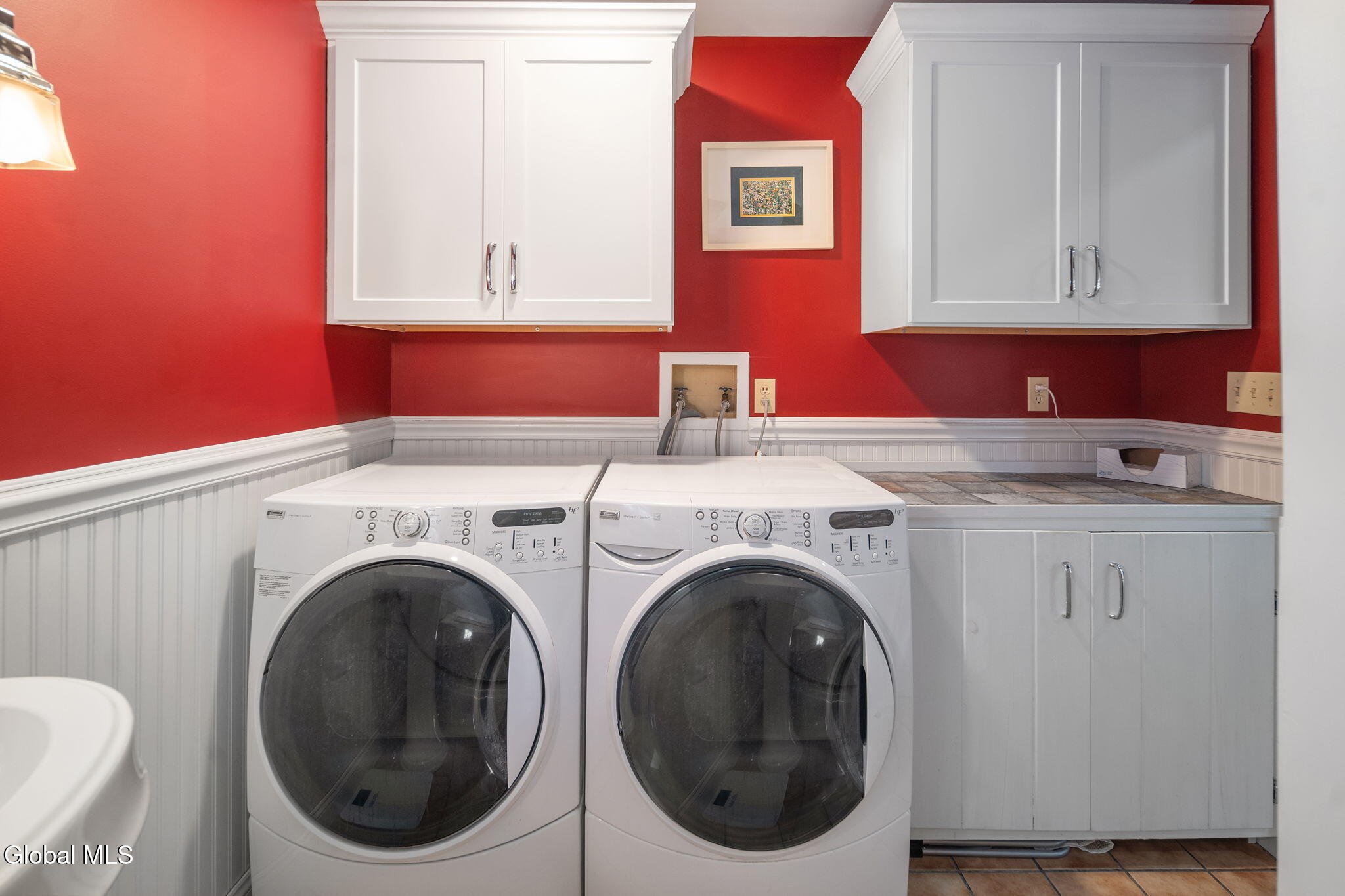 6 W Hite Court Schenectady NY 12303