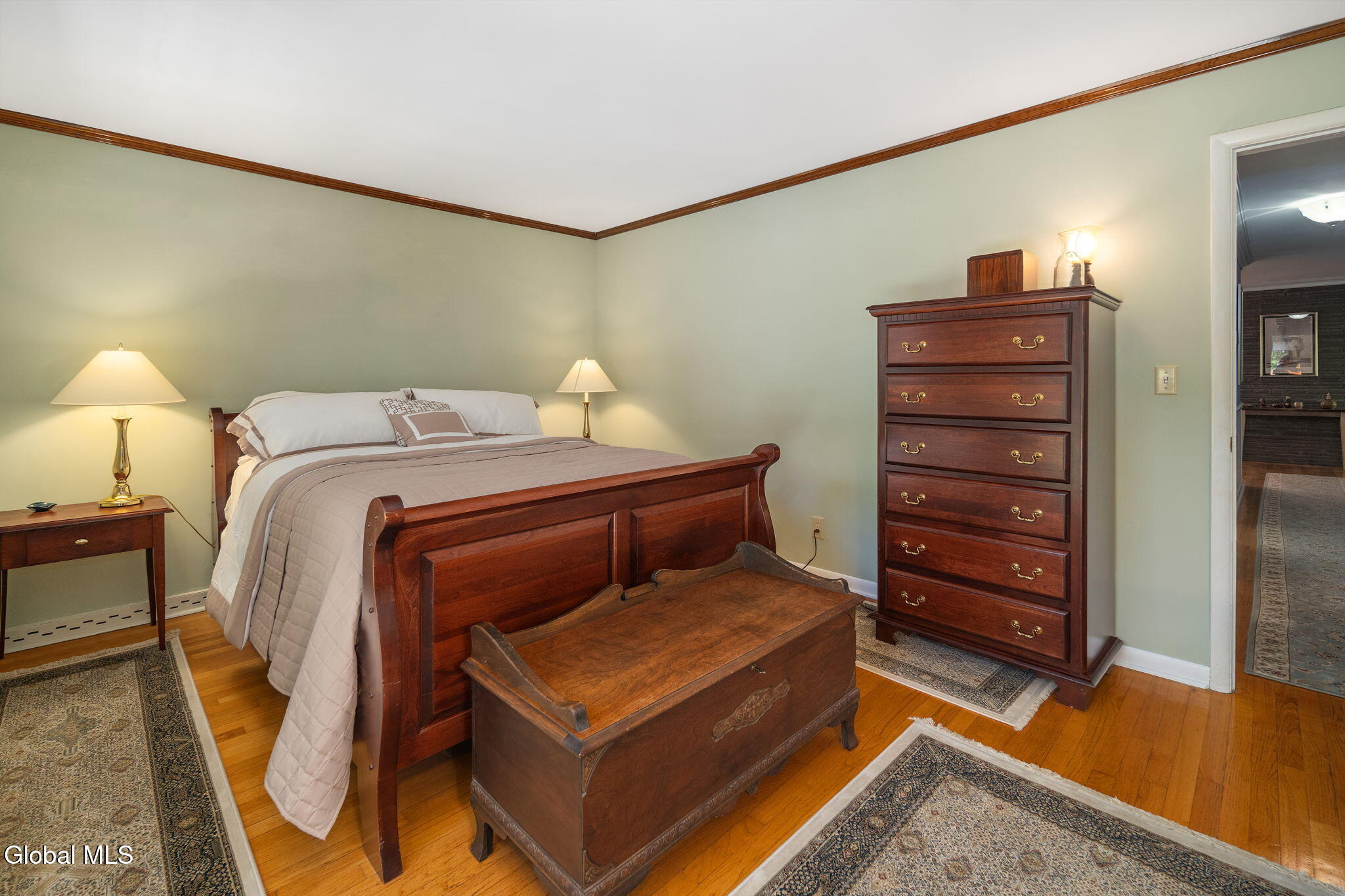 6 W Hite Court Schenectady NY 12303