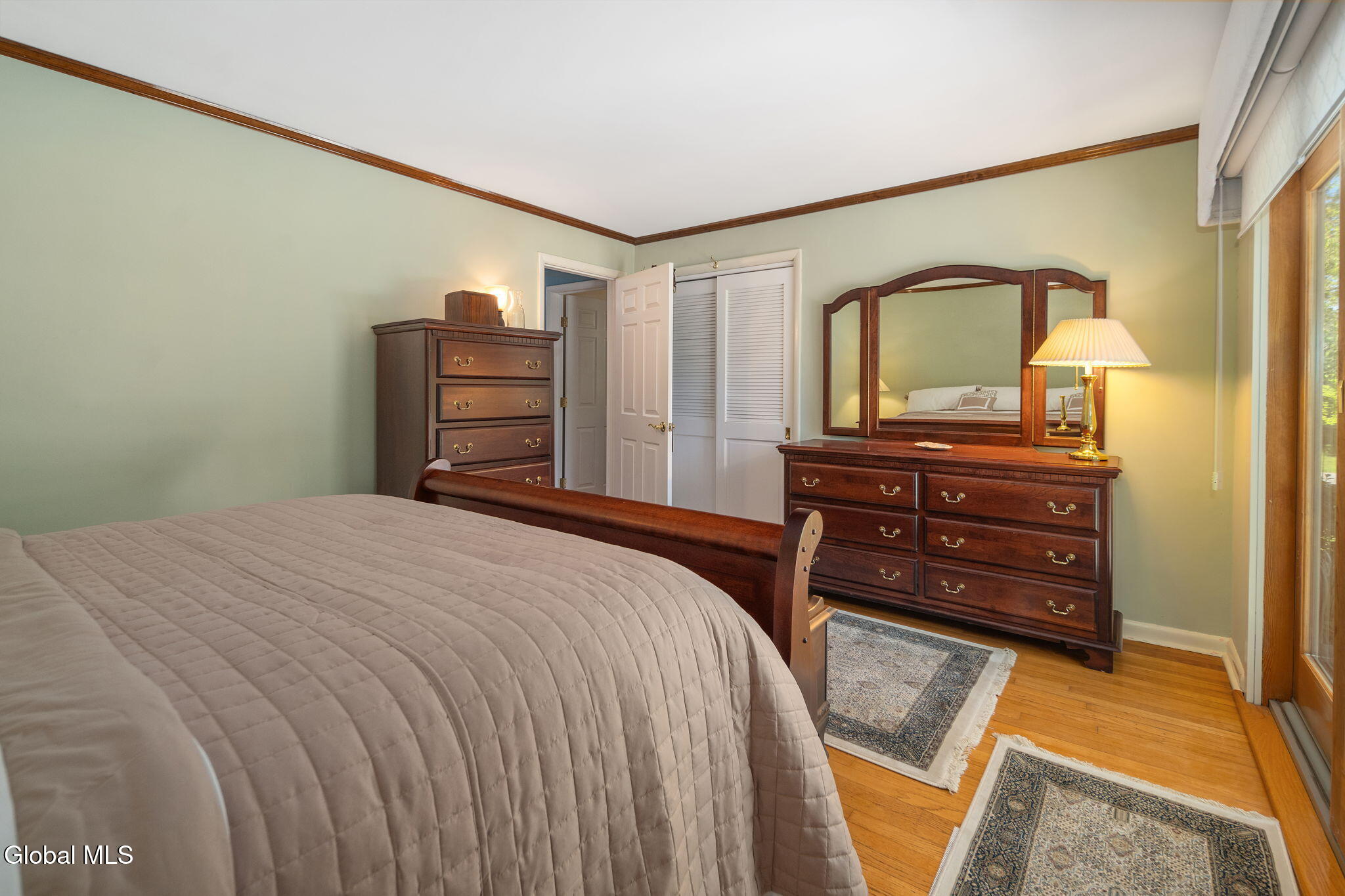 6 W Hite Court Schenectady NY 12303