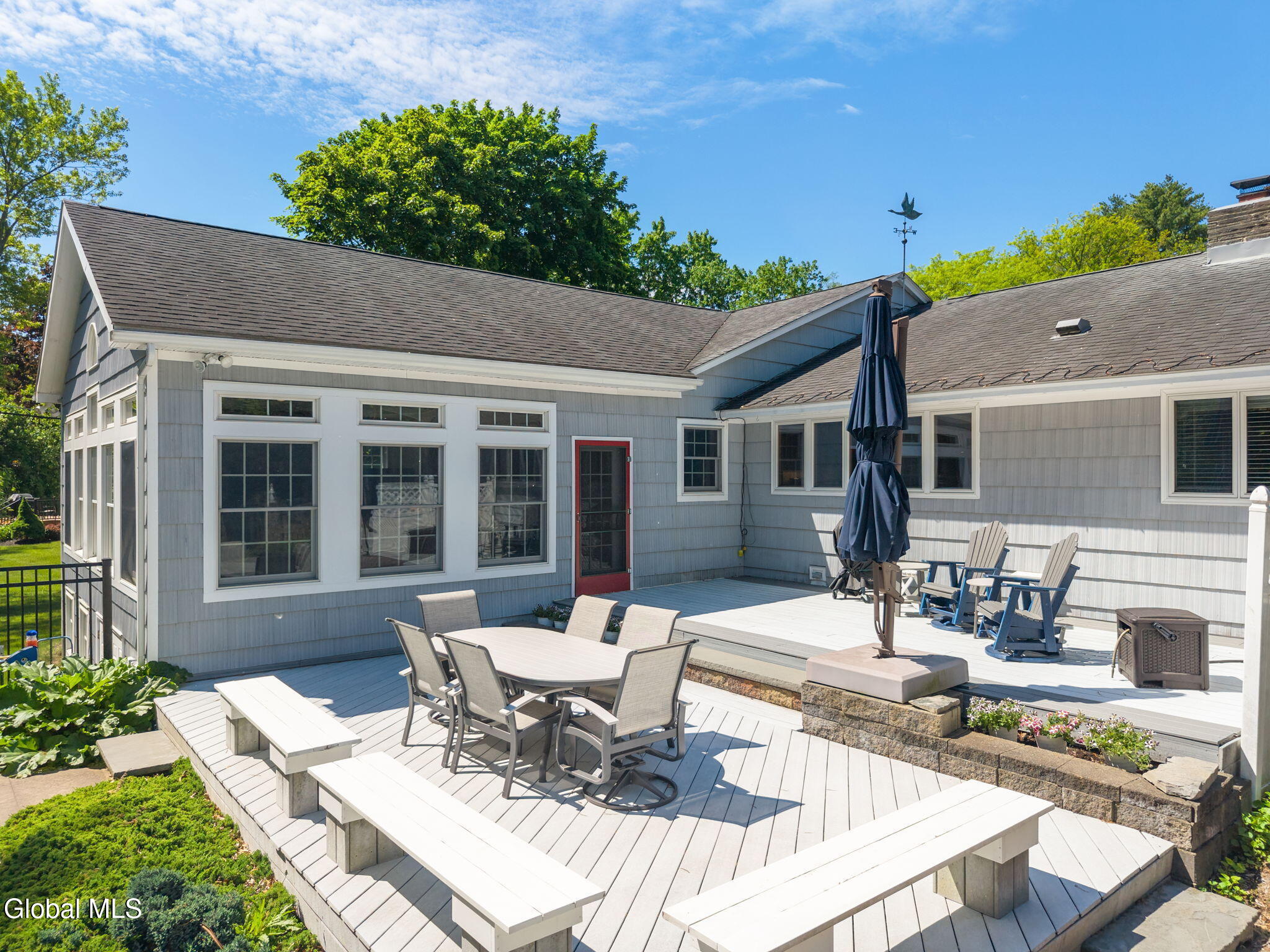 6 W Hite Court Schenectady NY 12303