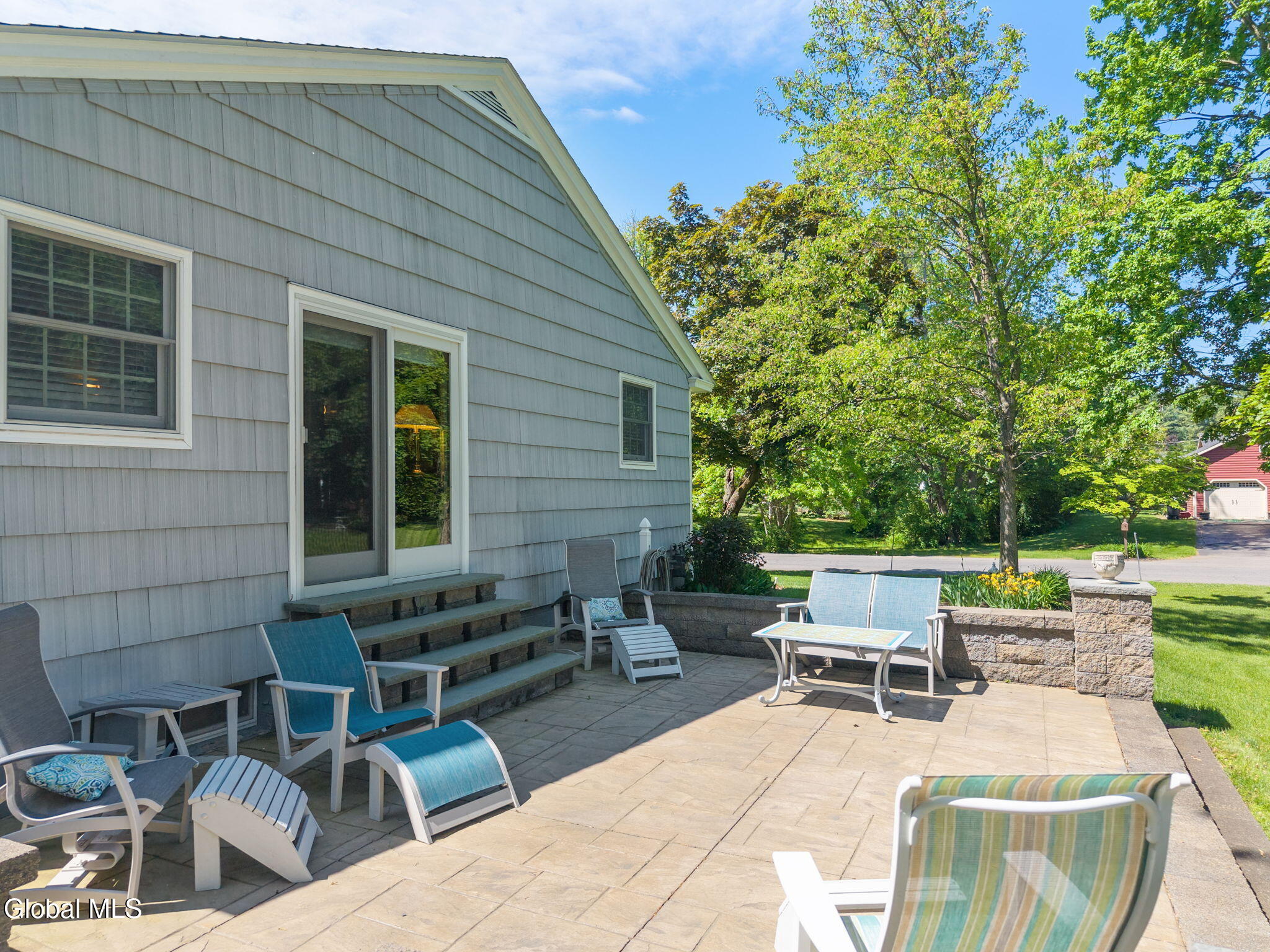 6 W Hite Court Schenectady NY 12303