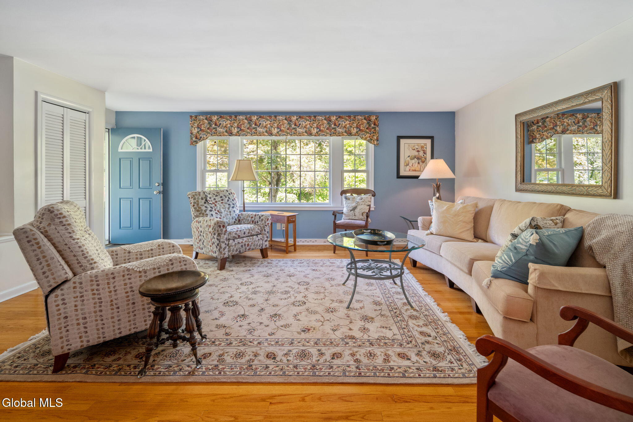 6 W Hite Court Schenectady NY 12303