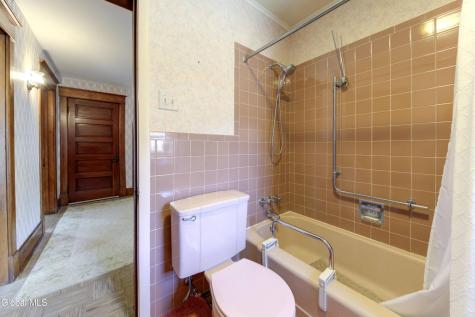 25 Maple Avenue Gloversville NY 12078