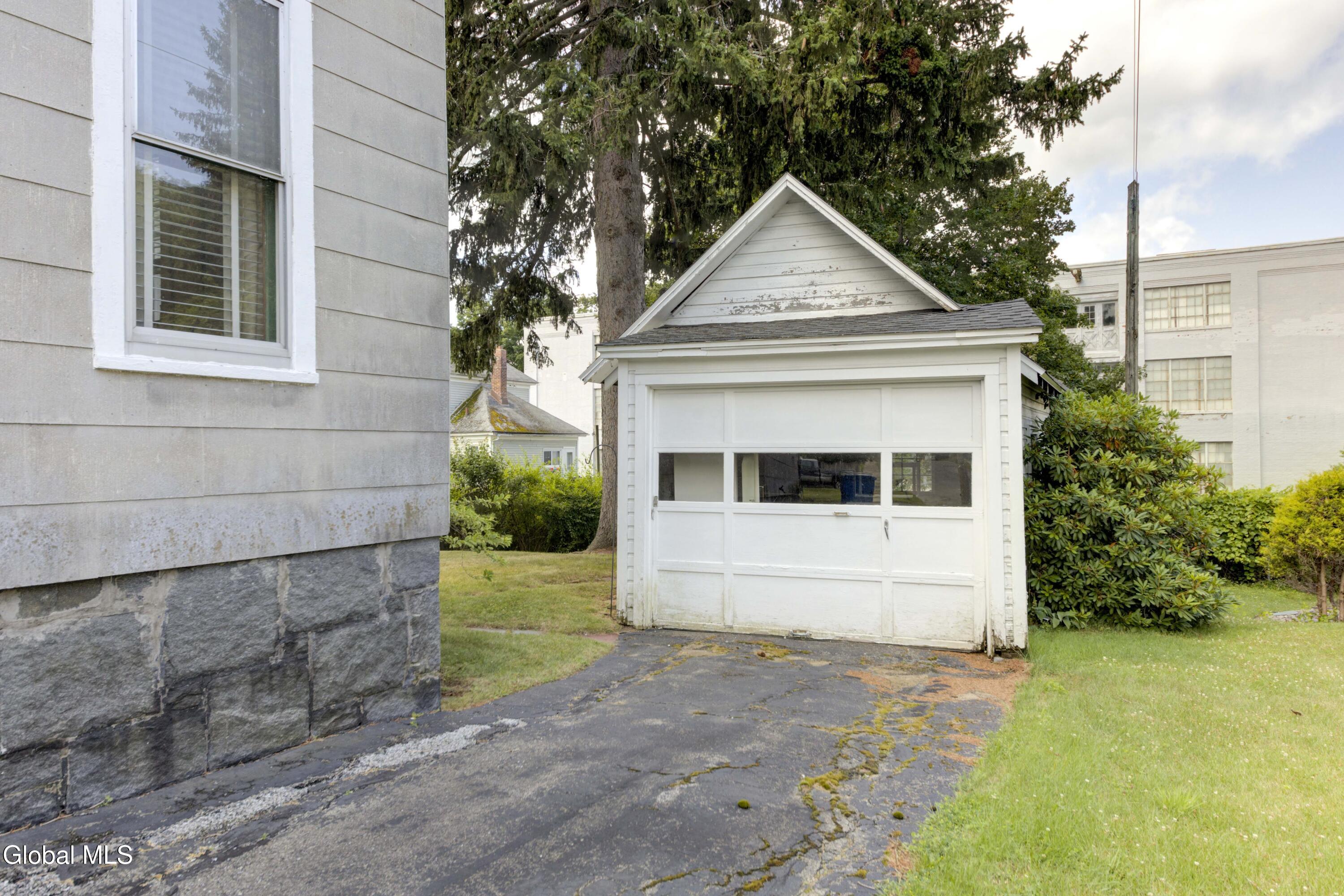 25 Maple Avenue Gloversville NY 12078