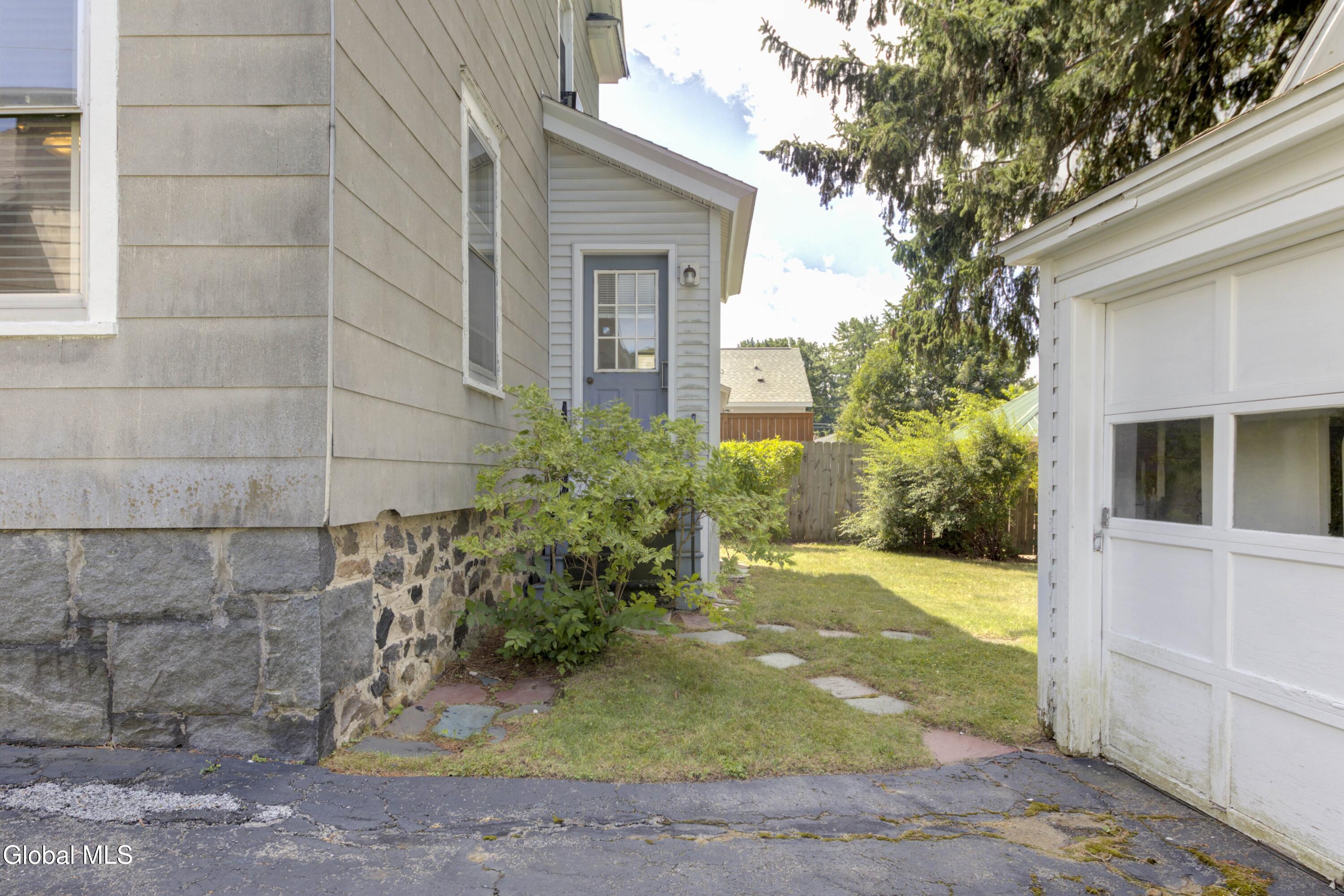 25 Maple Avenue Gloversville NY 12078