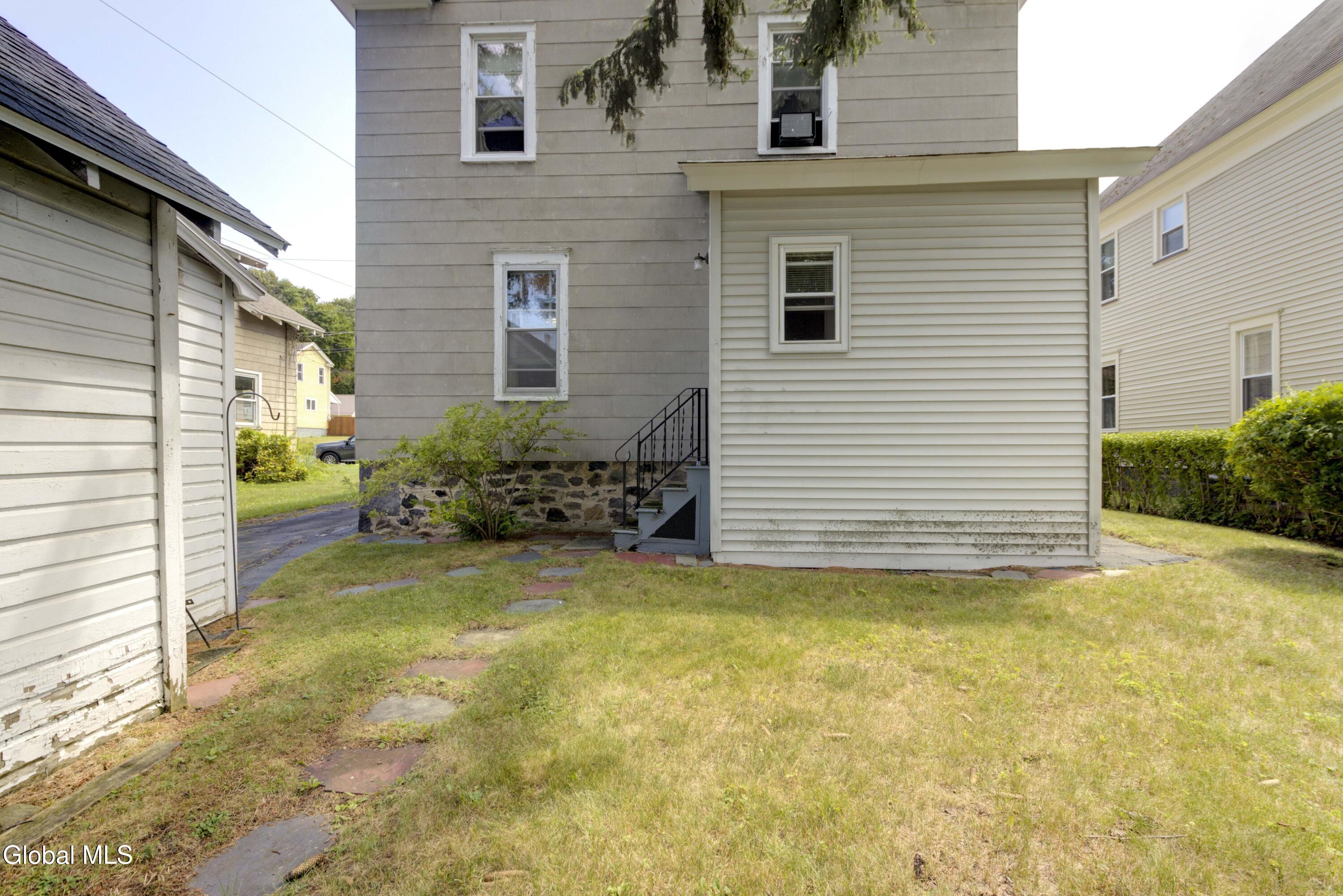 25 Maple Avenue Gloversville NY 12078