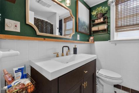 5 Cromer Avenue Schenectady NY 12304
