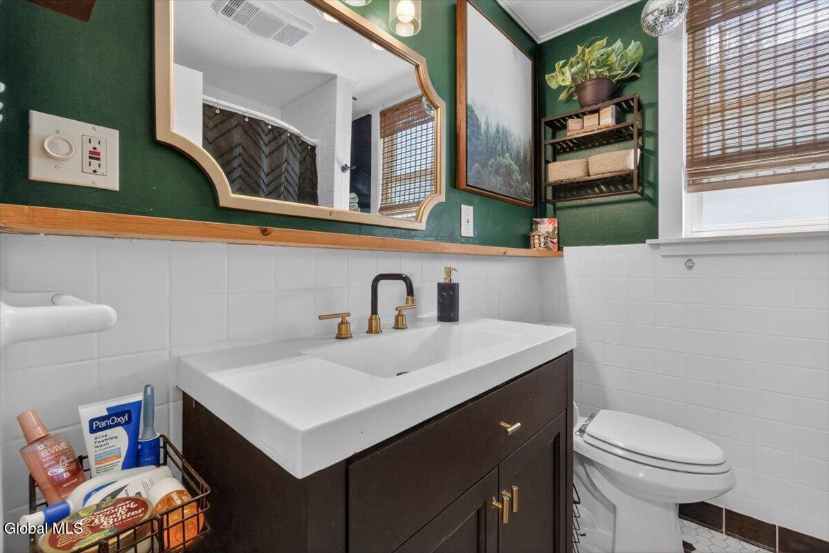 5 Cromer Avenue Schenectady NY 12304