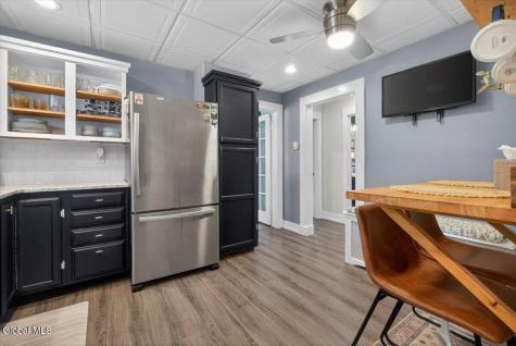 5 Cromer Avenue Schenectady NY 12304