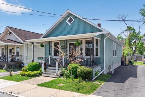 5 Cromer Avenue Schenectady NY 12304