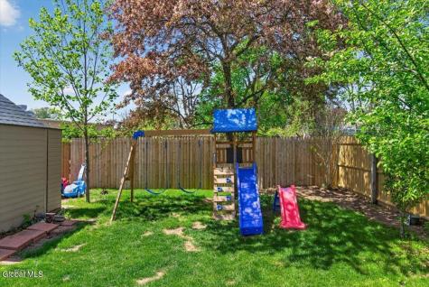 5 Cromer Avenue Schenectady NY 12304