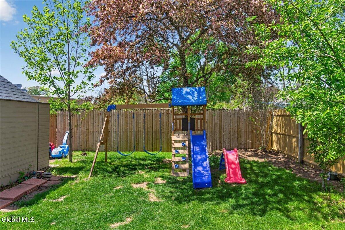 5 Cromer Avenue Schenectady NY 12304