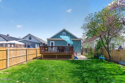 5 Cromer Avenue Schenectady NY 12304