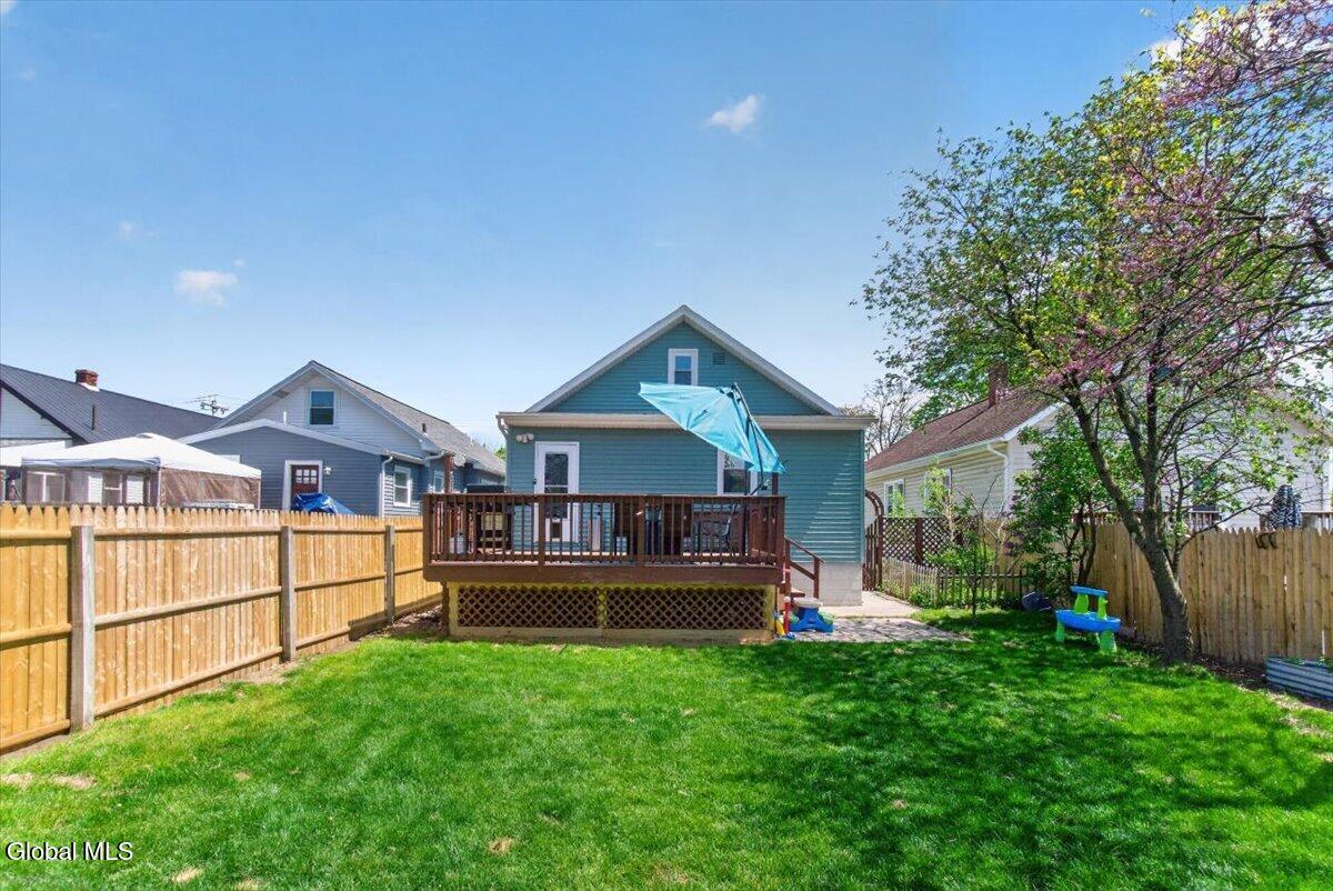 5 Cromer Avenue Schenectady NY 12304