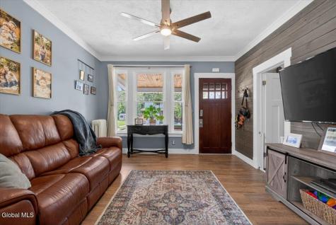 5 Cromer Avenue Schenectady NY 12304