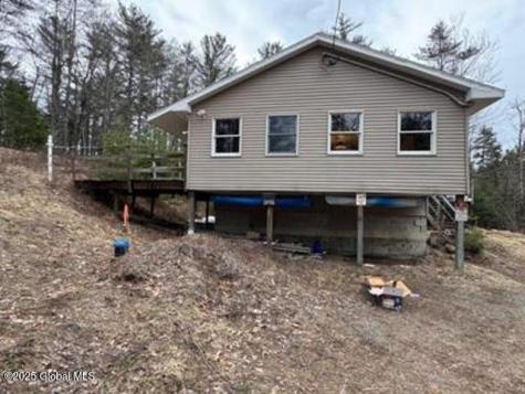 11 Beaureguard Way Minerva NY 12851