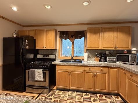 11 Beaureguard Way Minerva NY 12851