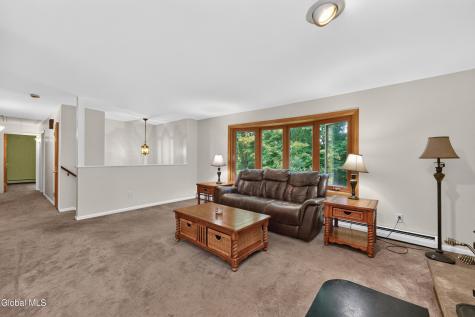 295 Font Grove Road Slingerlands NY 12159