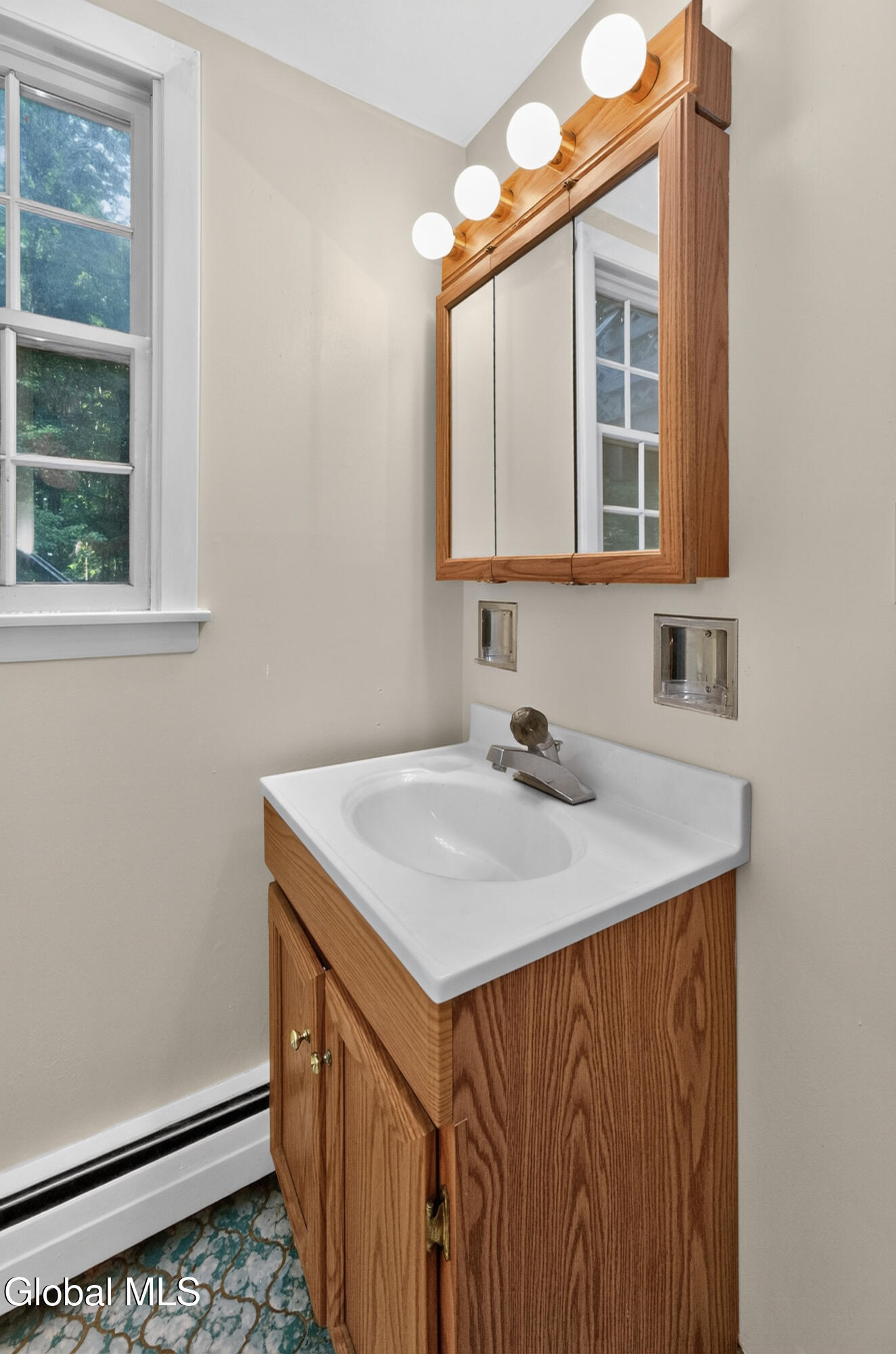 295 Font Grove Road Slingerlands NY 12159