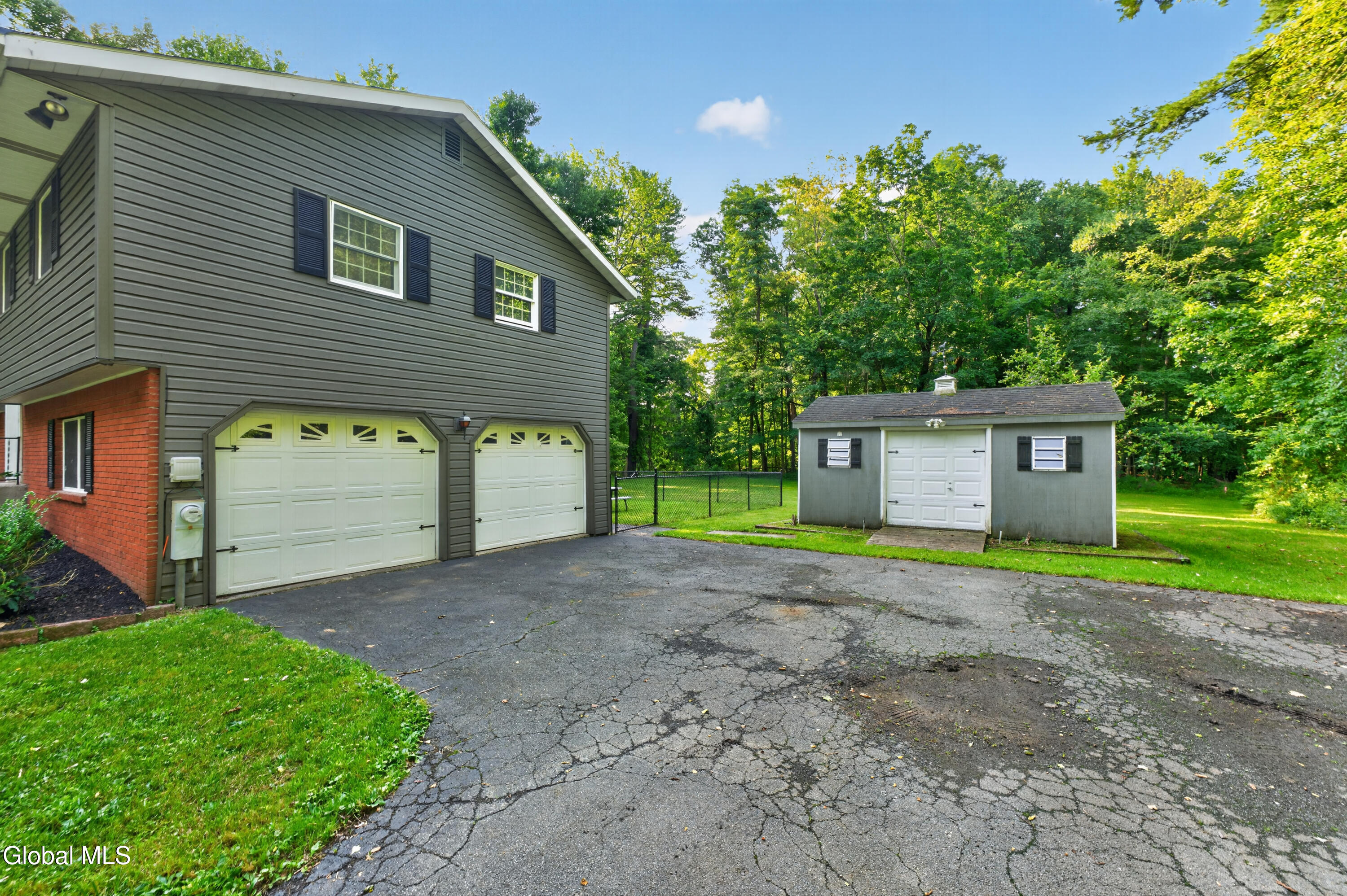 295 Font Grove Road Slingerlands NY 12159