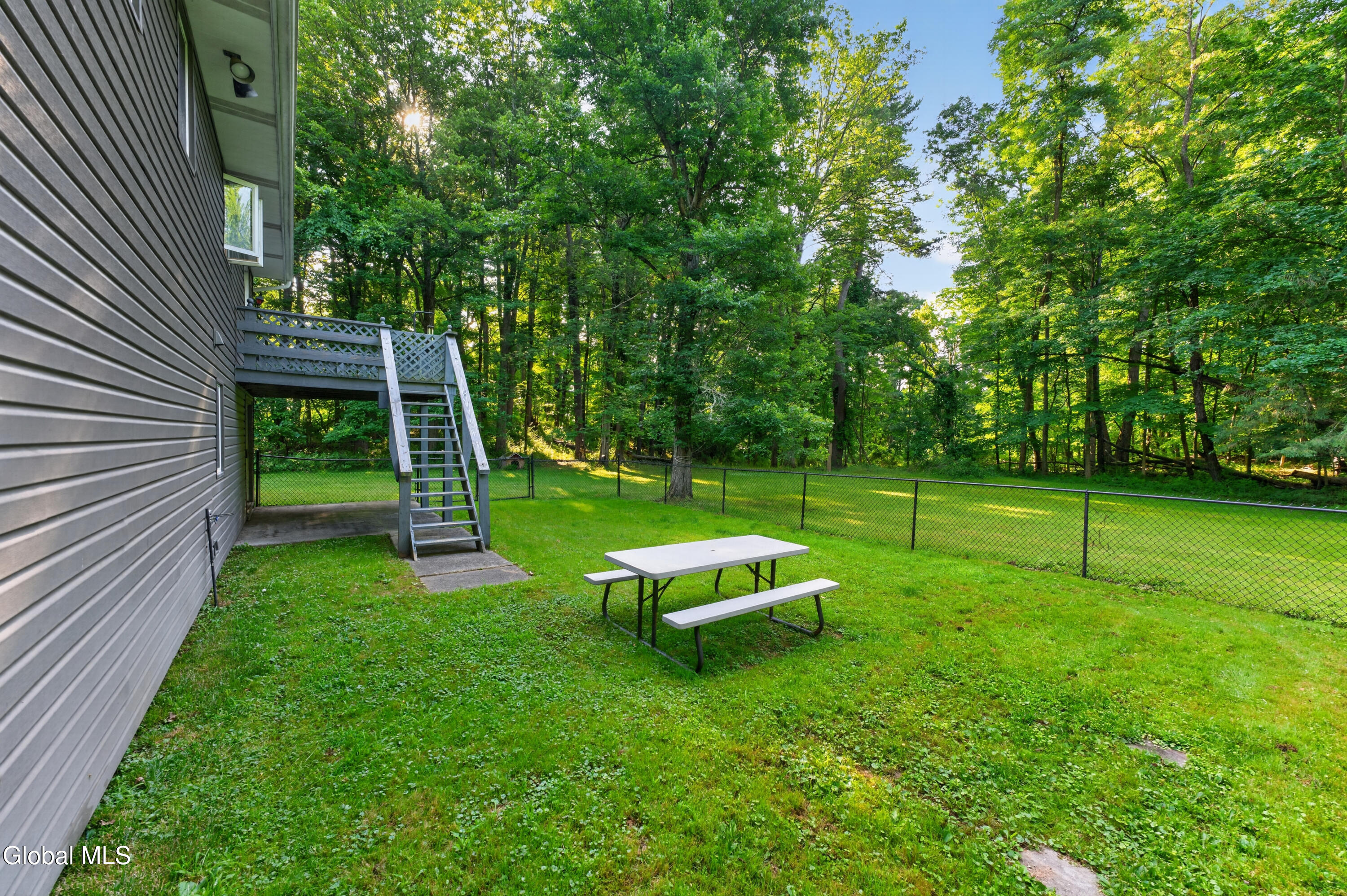 295 Font Grove Road Slingerlands NY 12159
